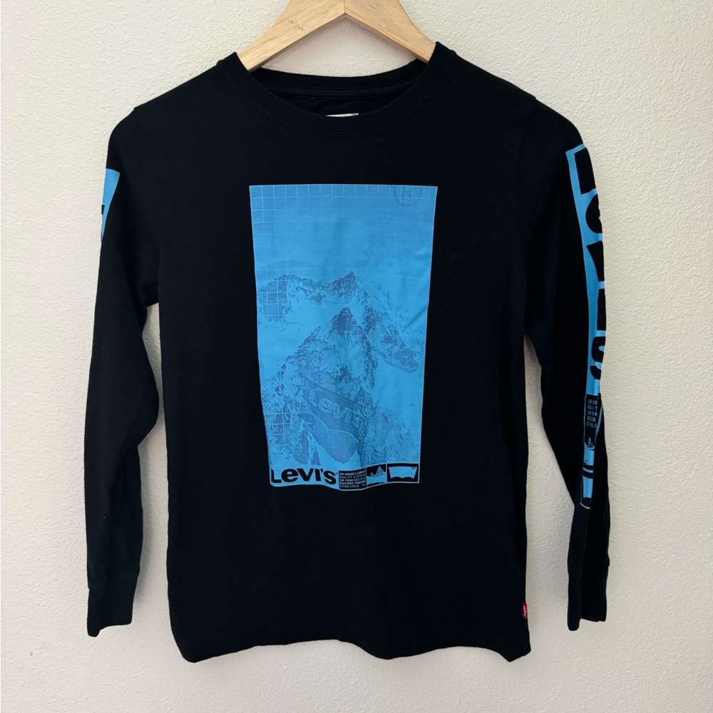 Levi’s long sleeve shirt size M boys